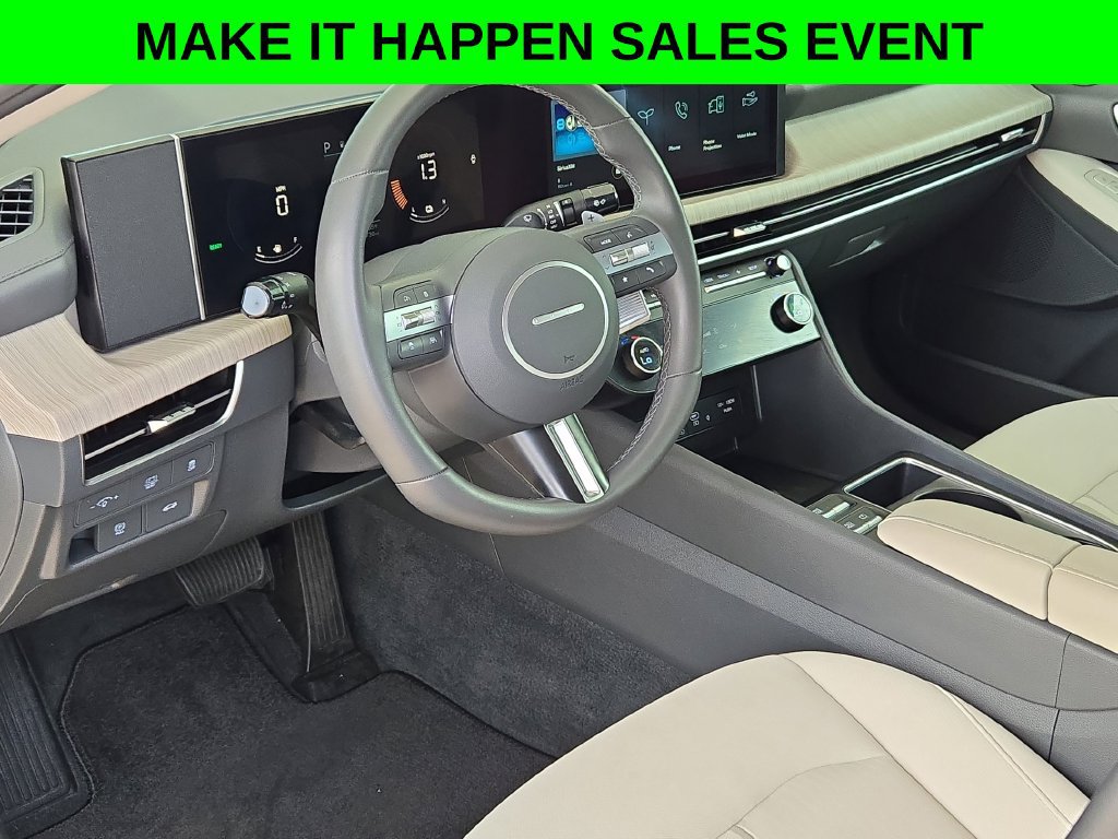 Used 2025 Hyundai Sonata SEL FWD image 10