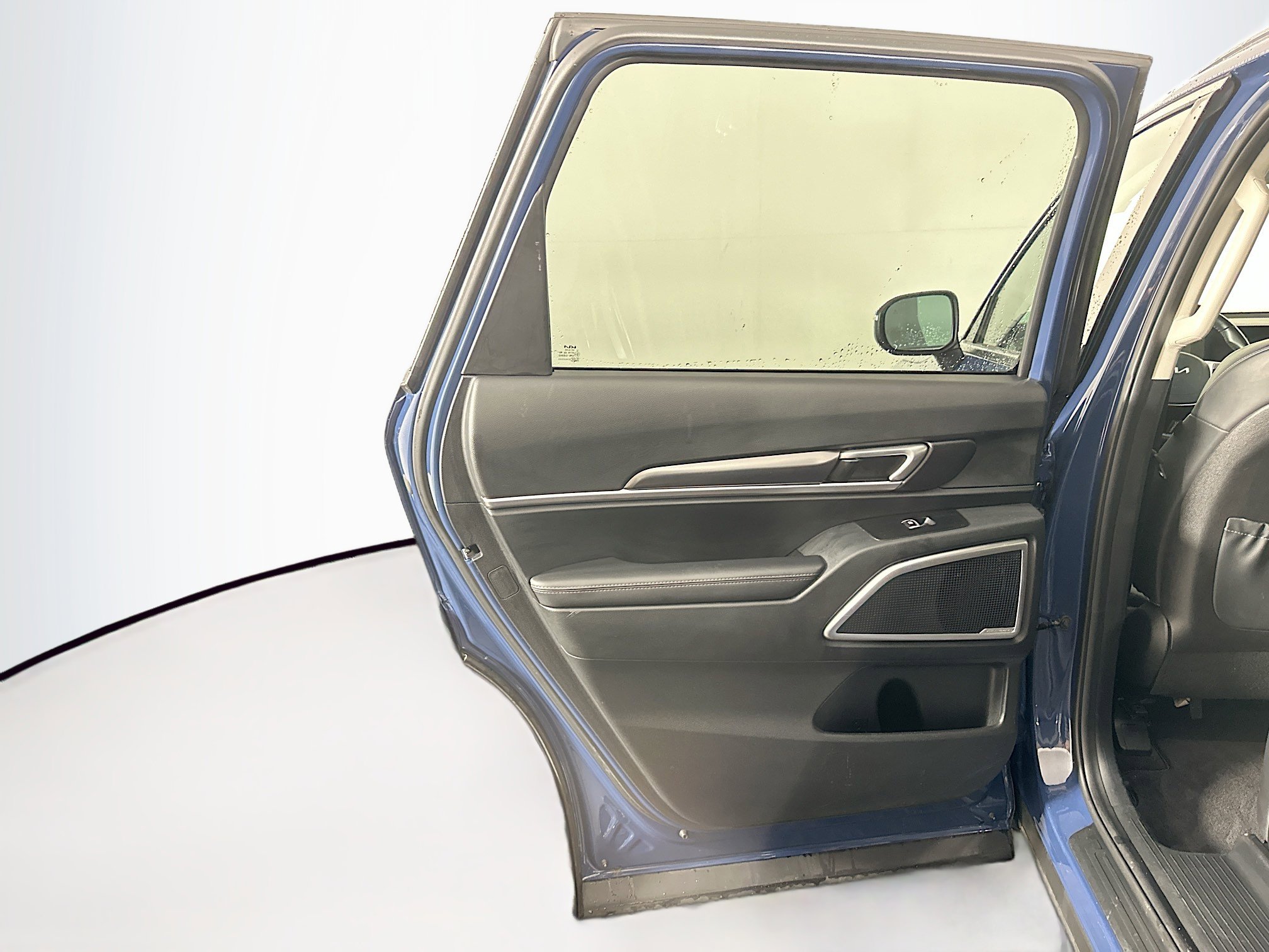 Used 2025 Kia Telluride S FWD image 27
