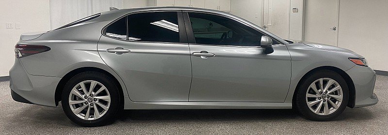 Used 2022 Toyota Camry LE image 4