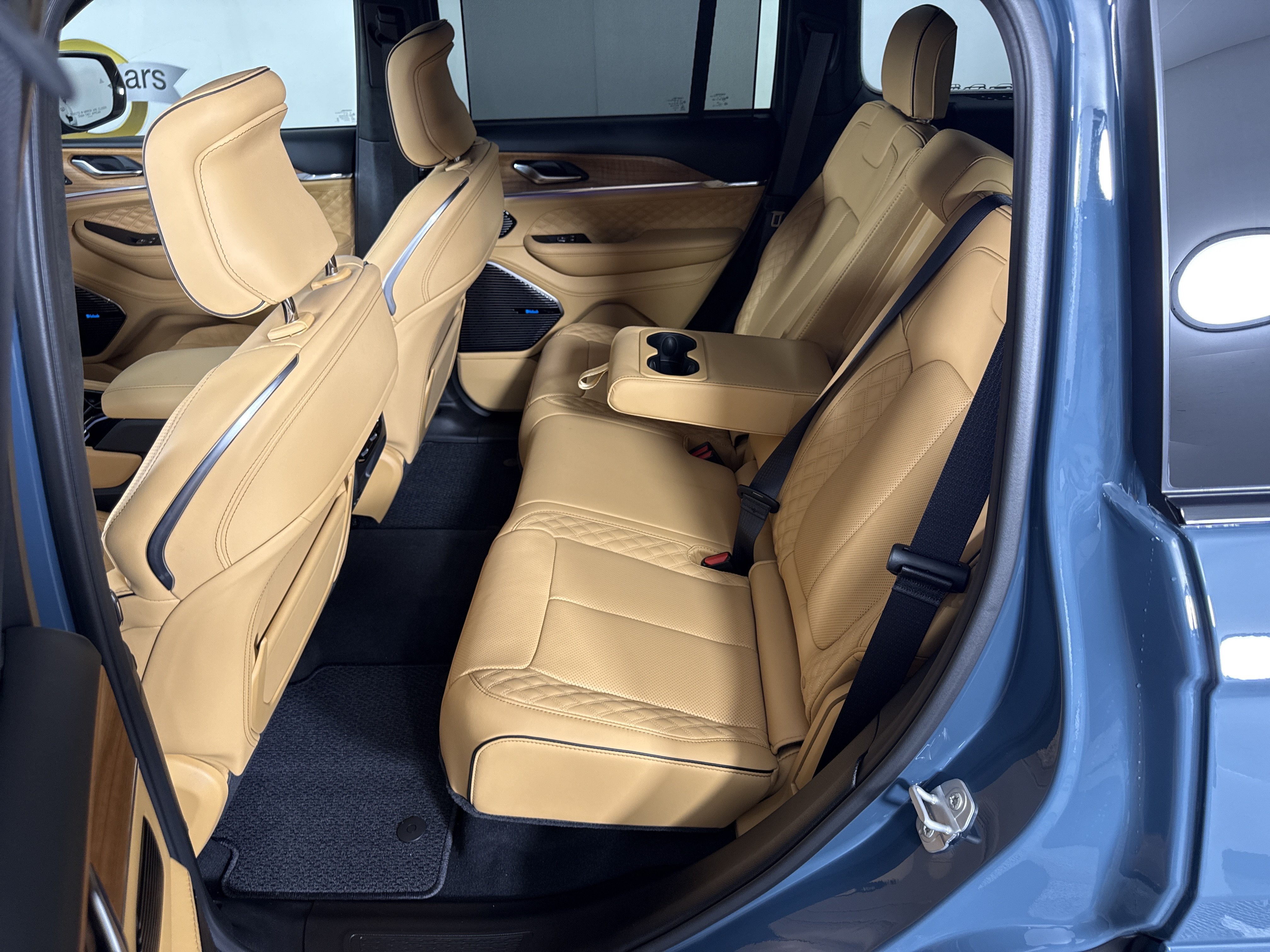 New 2027 Jeep Grand Cherokee Summit AWD/4WD image 14