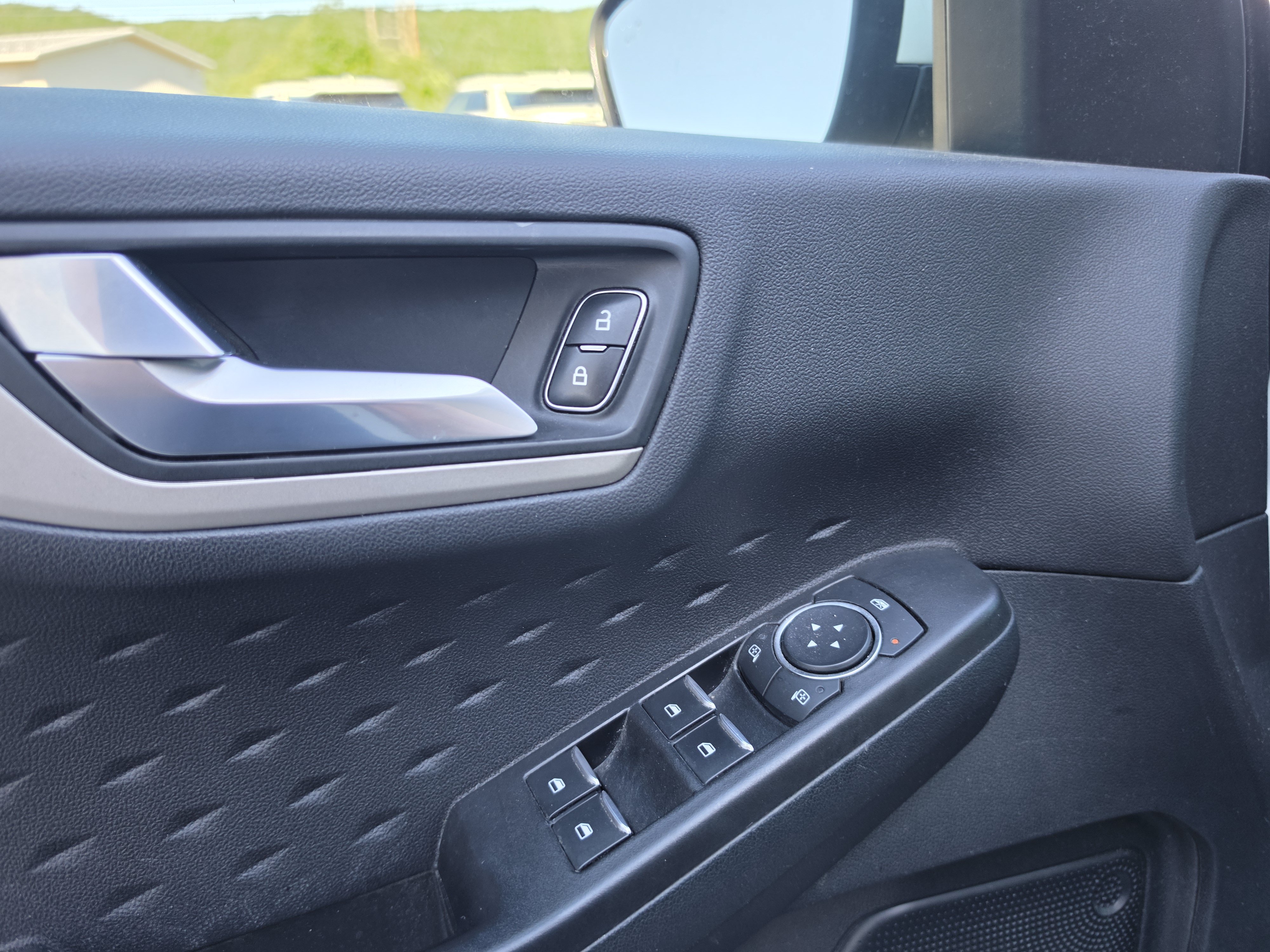 Used 2020 Ford Escape SE AWD/4WD image 17