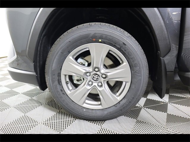 Used 2025 Toyota RAV4 XLE image 28