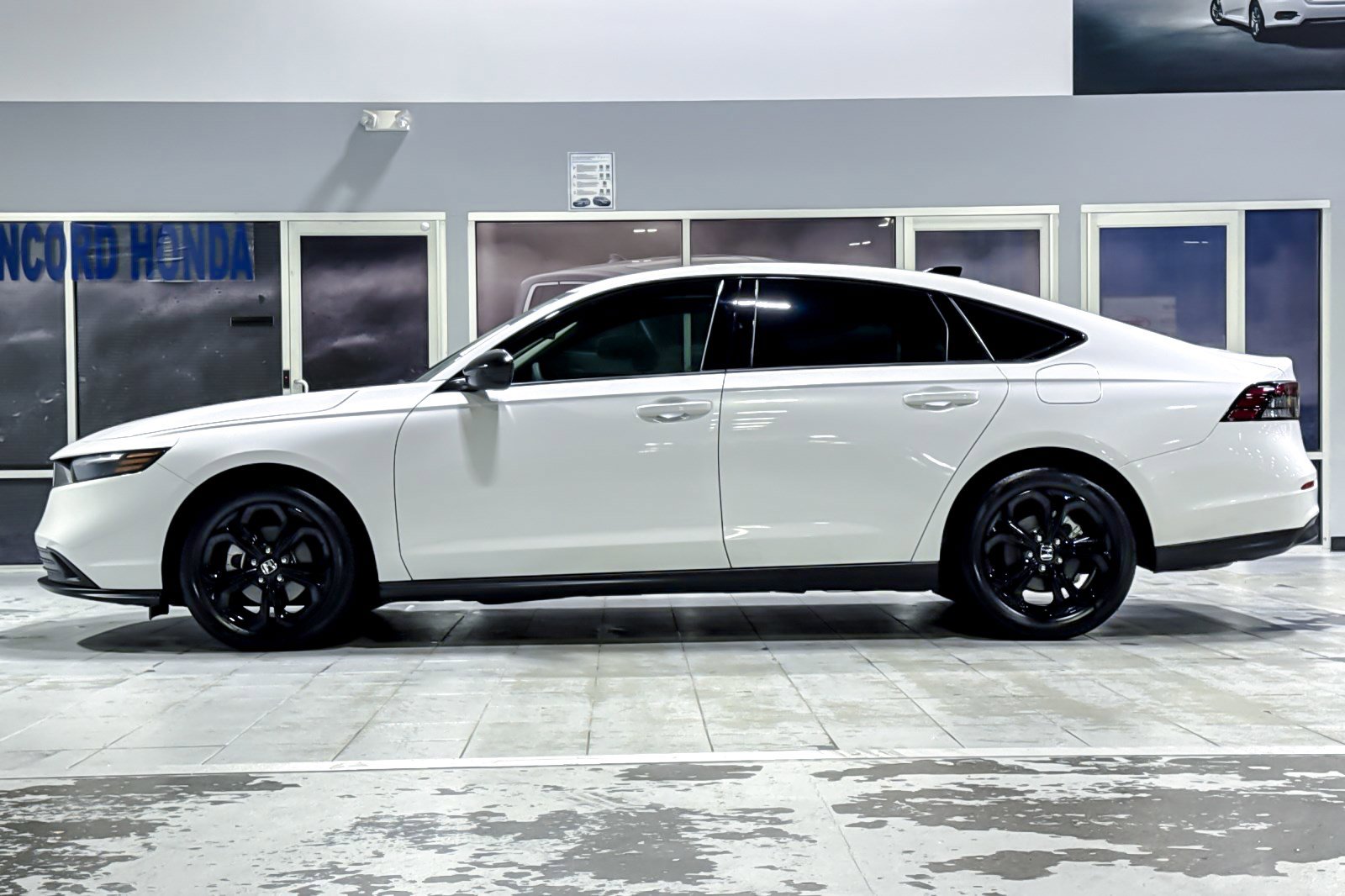 Used 2025 Honda Accord SE image 2