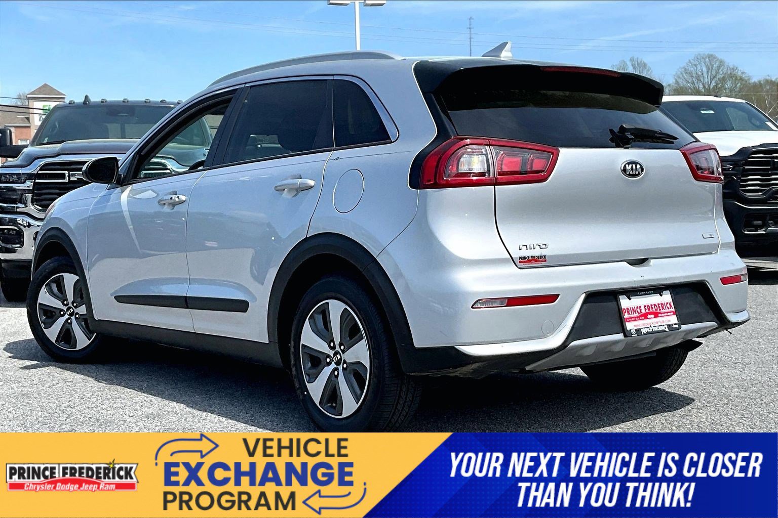 Used 2017 Kia Niro LX image 9