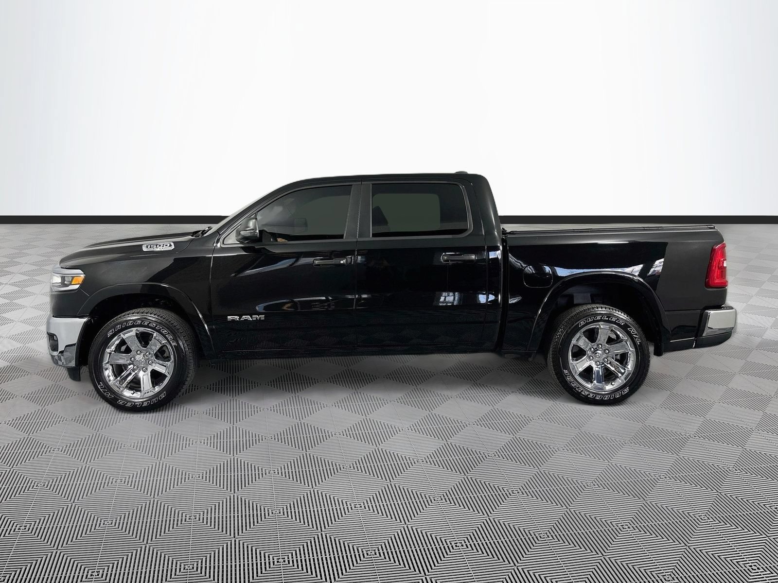 Used 2025 RAM 1500 Big Horn AWD/4WD image 4