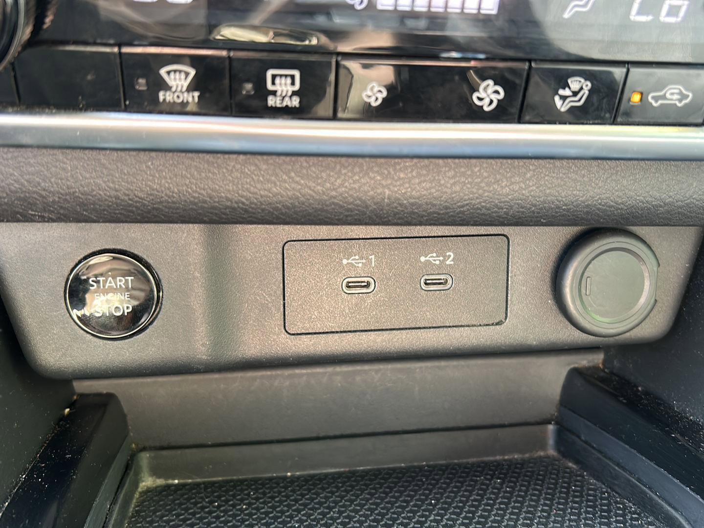 Used 2024 Nissan Rogue SV FWD image 14