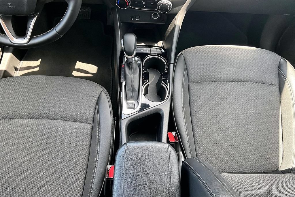 Used 2025 Buick Encore GX Preferred FWD image 18