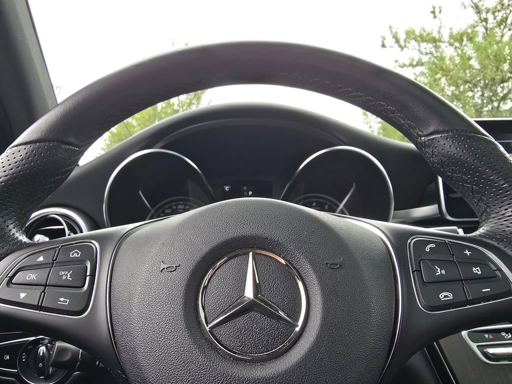 Used 2019 Mercedes-Benz GLC 300 4MATIC image 26