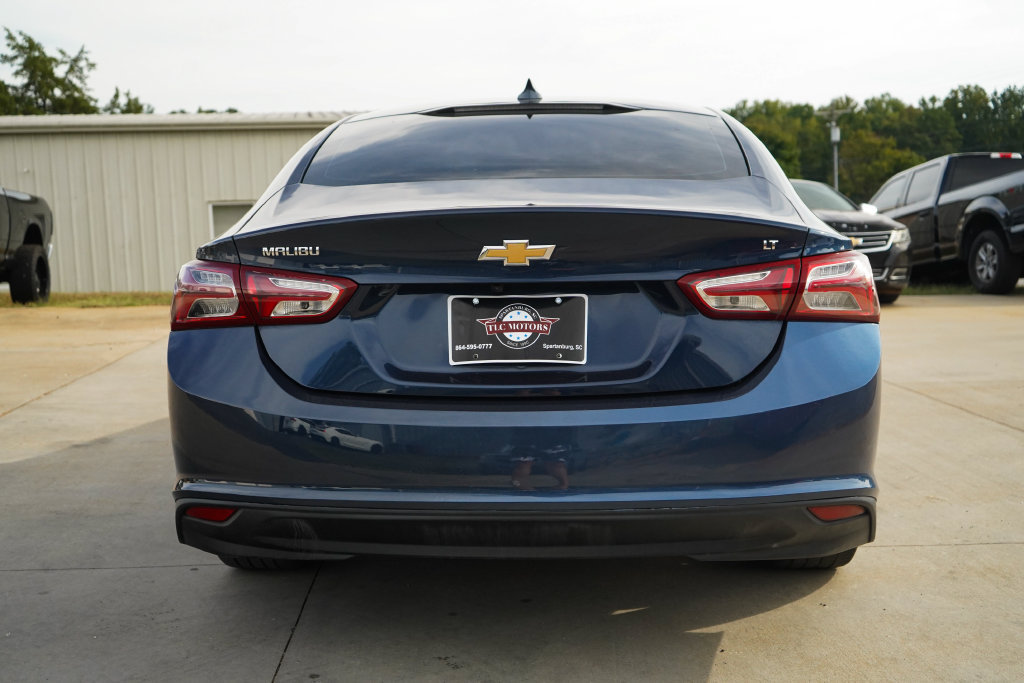 Used 2022 Chevrolet Malibu LT FWD image 19