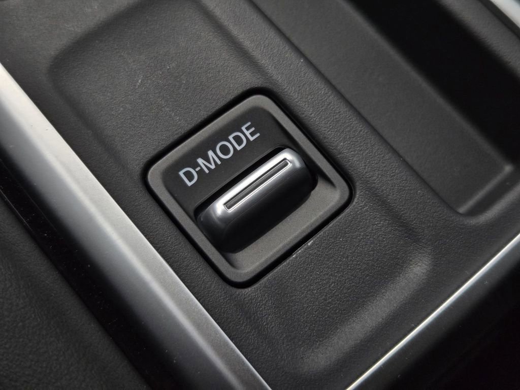 New 2026 Nissan Pathfinder SL image 26