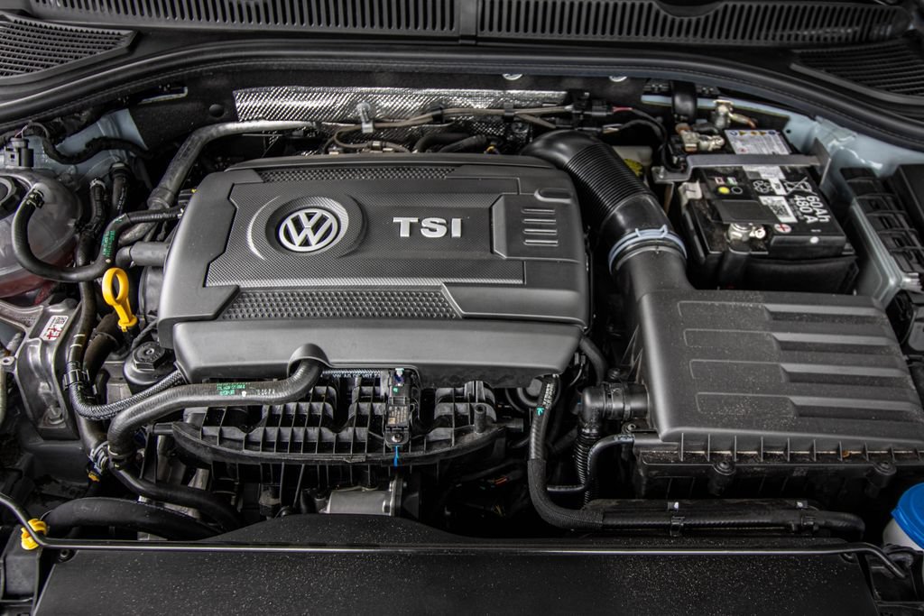 Certified 2026 Volkswagen Jetta GLI Autobahn FWD image 10