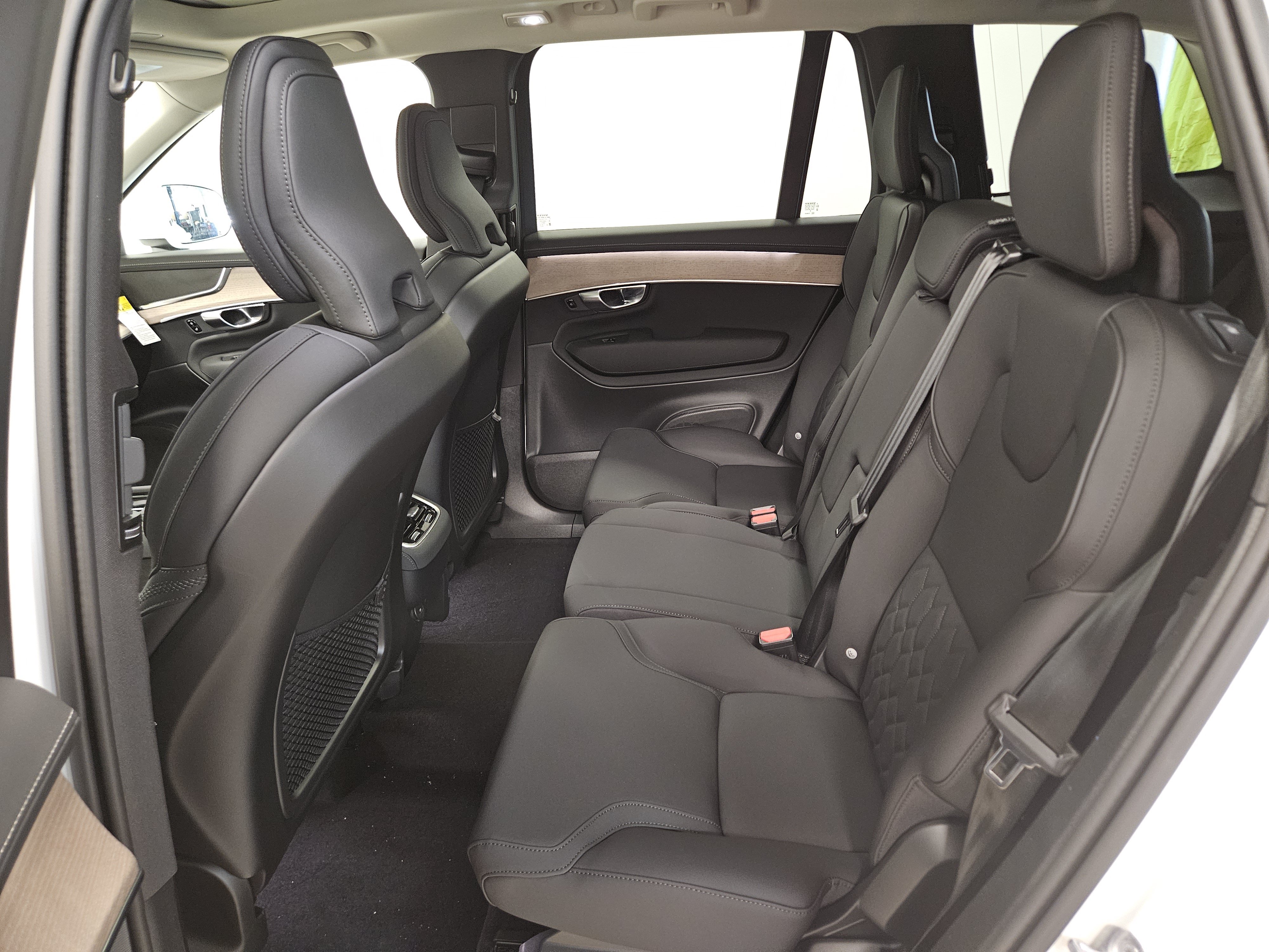 New 2026 Volvo XC90 B6 Core AWD/4WD image 13