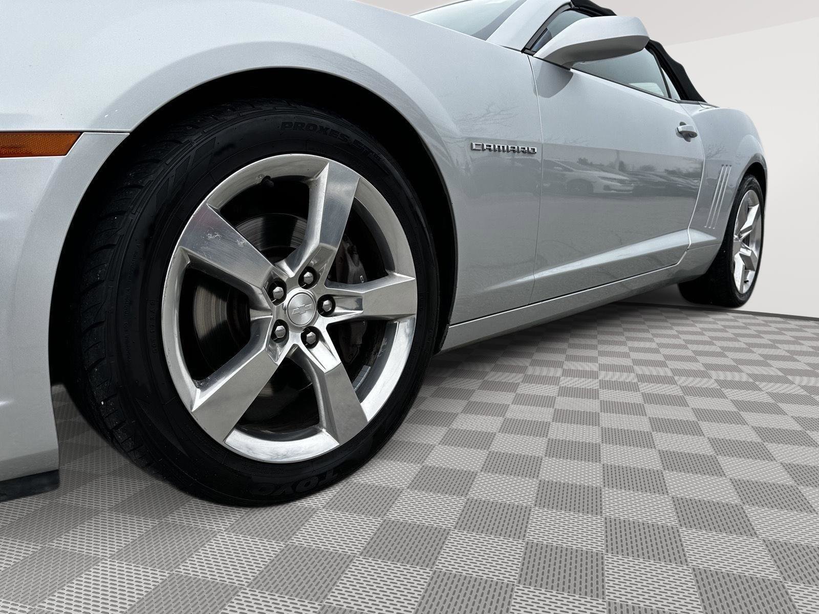 Used 2011 Chevrolet Camaro SS w/ RS Package RWD image 6