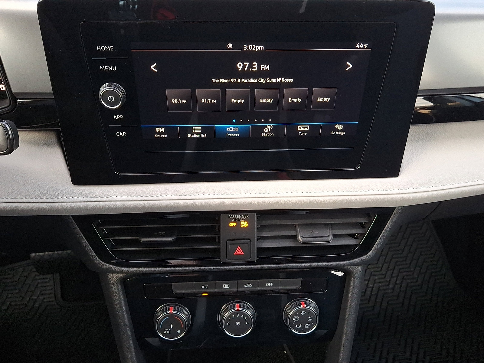 New 2026 Volkswagen Taos S image 9