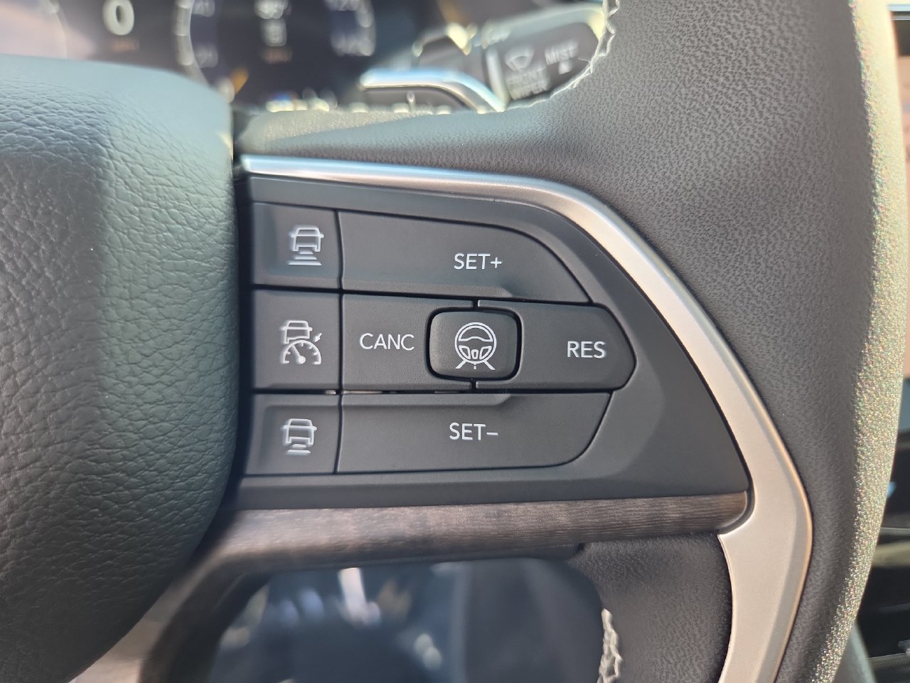 New 2027 Jeep Grand Cherokee Limited AWD/4WD image 14
