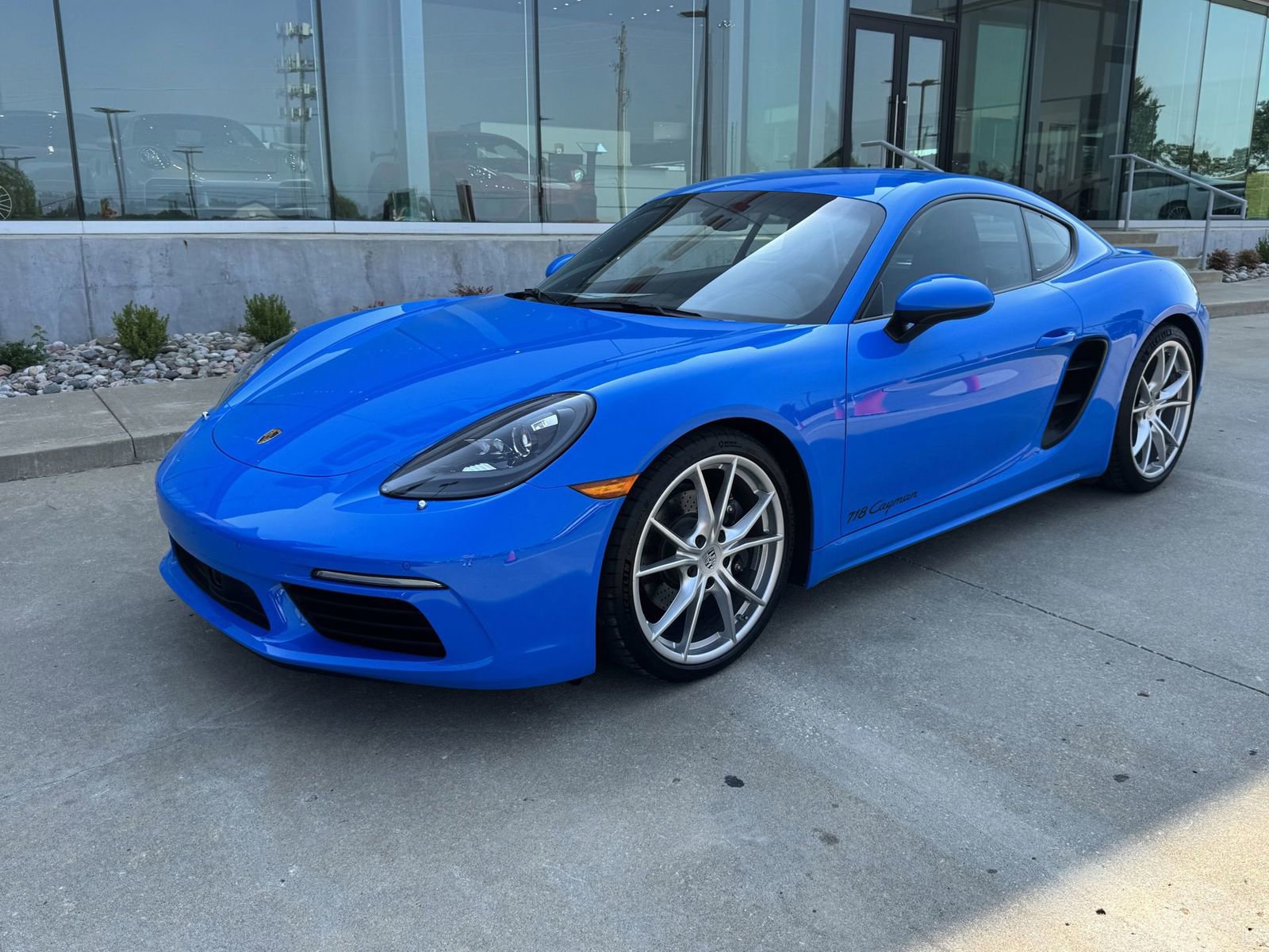 Certified 2025 Porsche 718 Cayman image 1