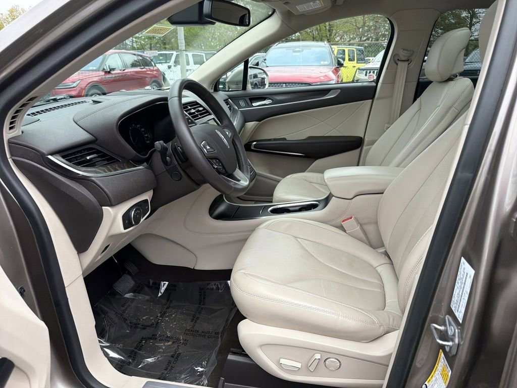 Used 2019 Lincoln MKC Reserve w/ MKC Climate Package image 11