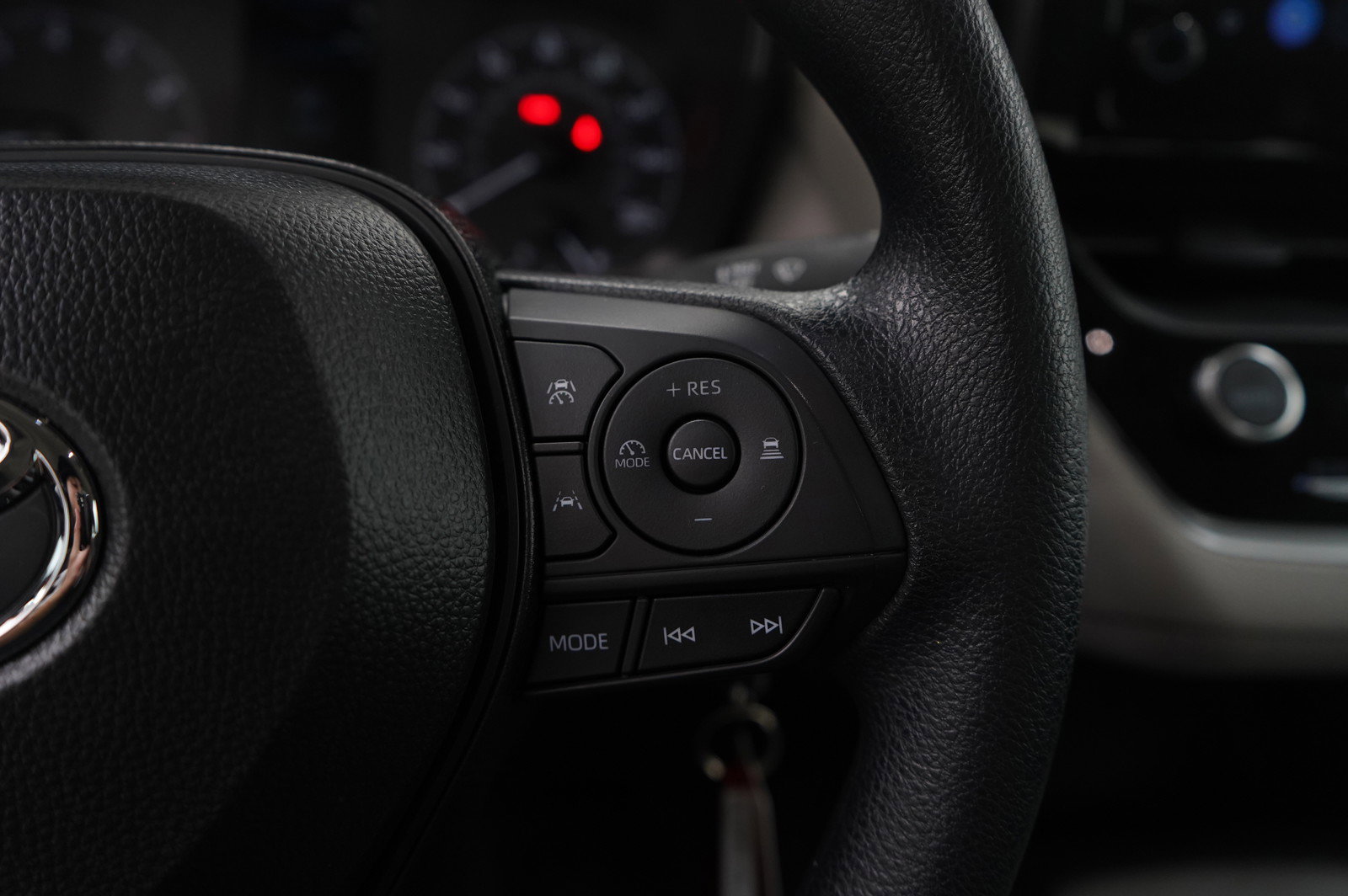 Used 2025 Toyota Corolla LE image 17