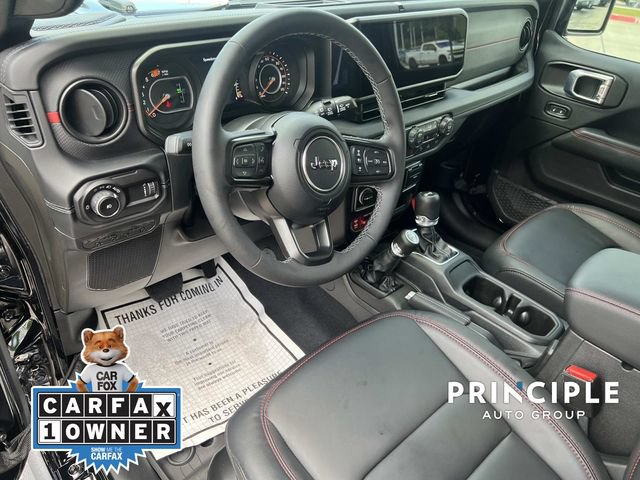 Used 2026 Jeep Wrangler Unlimited Rubicon AWD/4WD image 17
