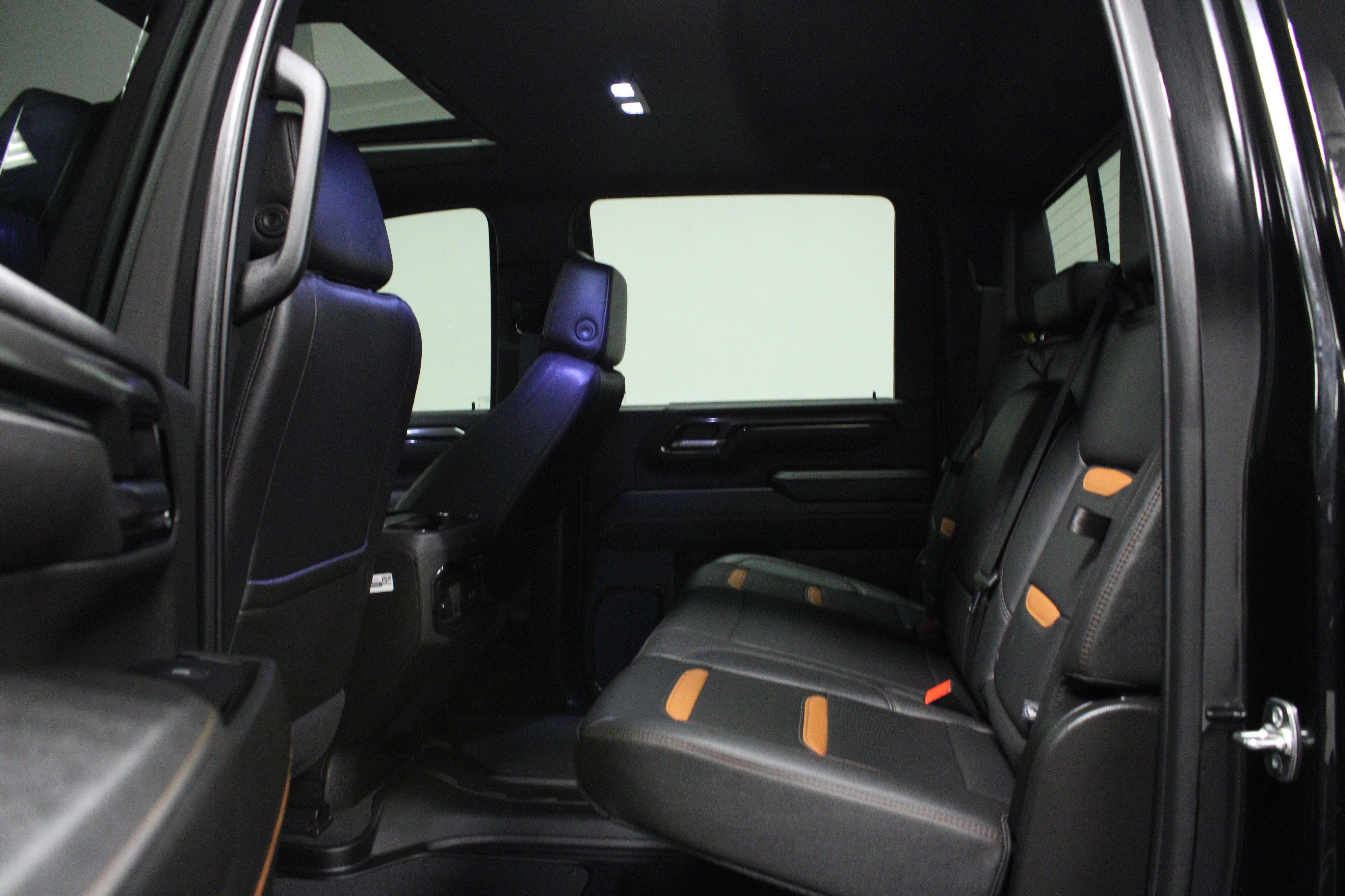 Used 2025 GMC Sierra 2500 AT4 w/ AT4 Premium Plus Package image 13