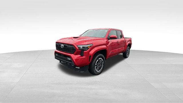 Used 2025 Toyota Tacoma TRD Sport AWD/4WD image 2