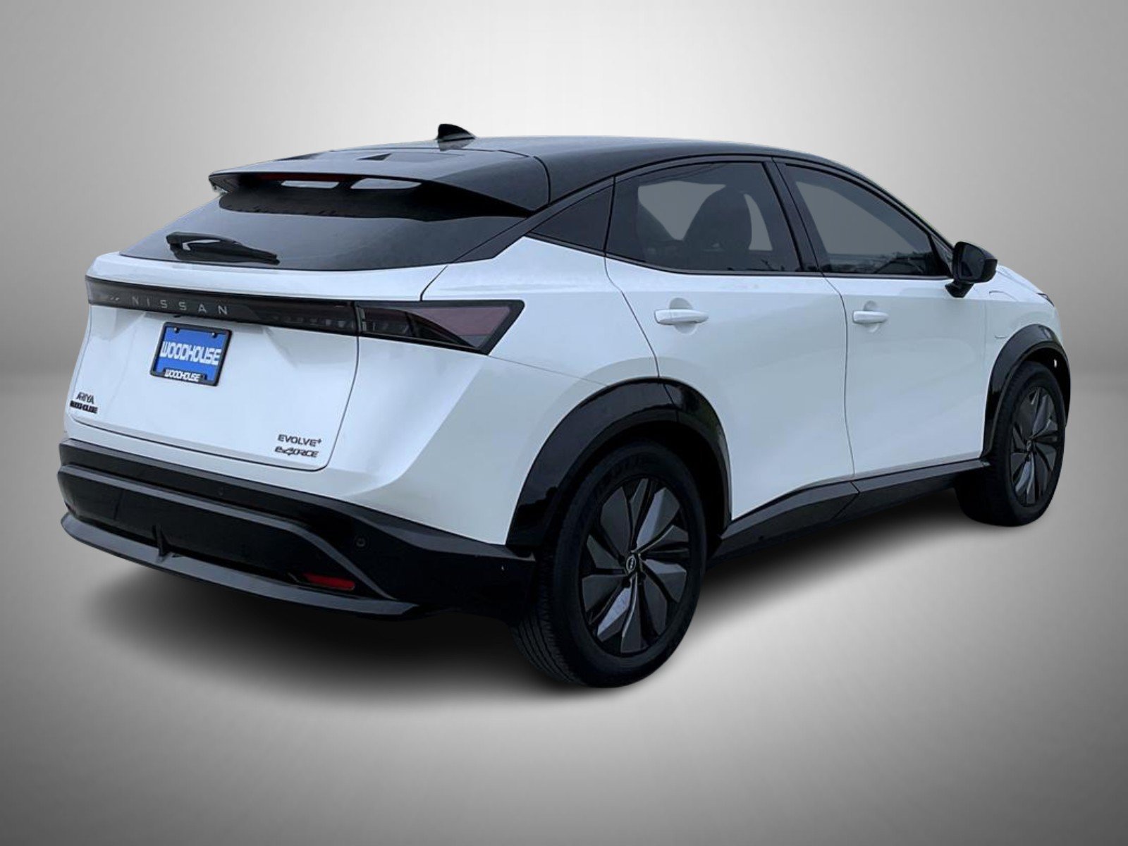 Used 2023 Nissan Ariya AWD image 5