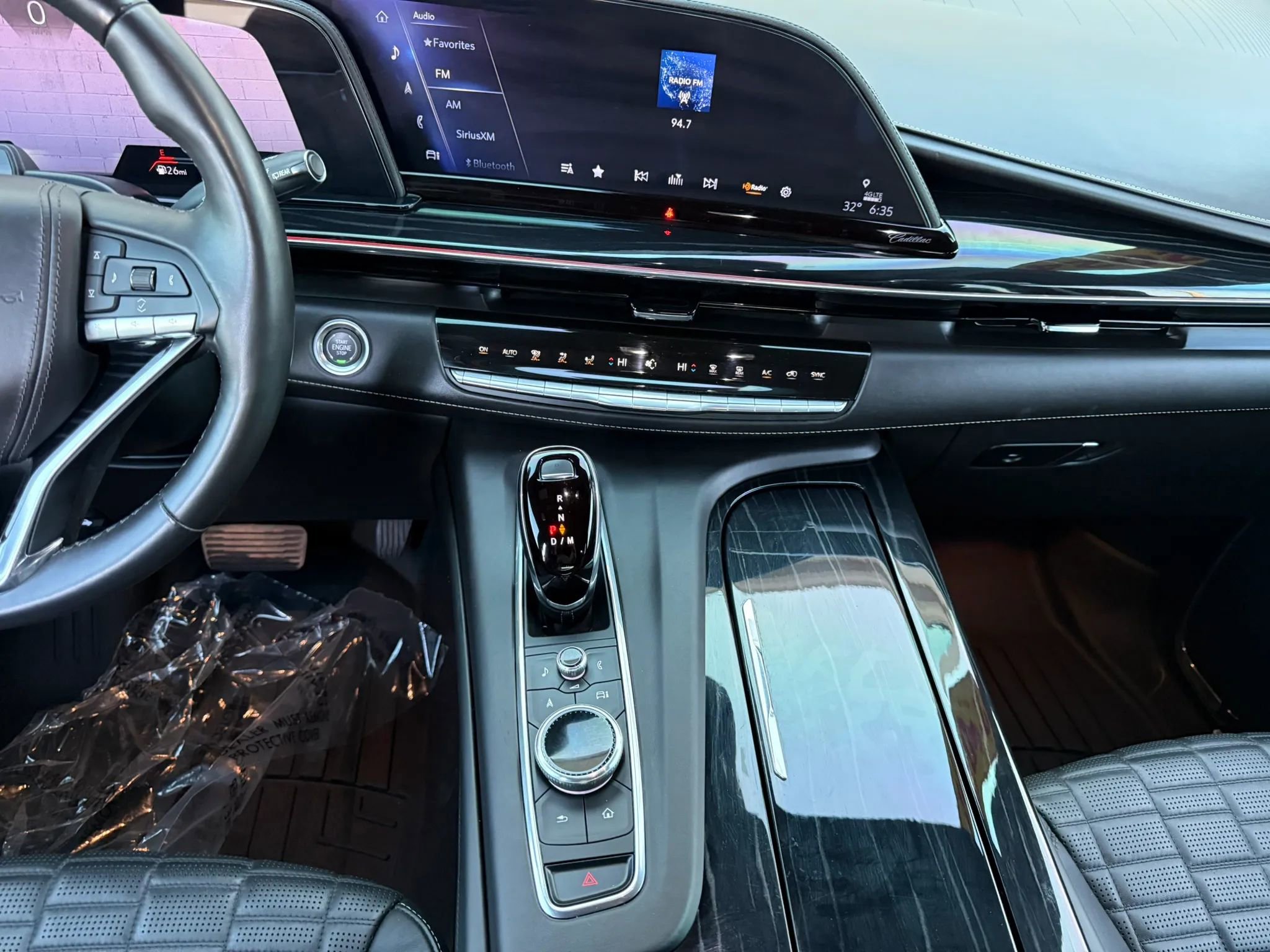 Used 2024 Cadillac Escalade ESV V image 42