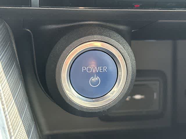 Used 2022 Toyota Venza XLE AWD/4WD image 10