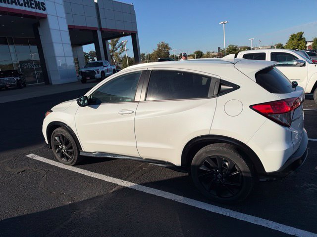 Used 2022 Honda HR-V Sport image 8
