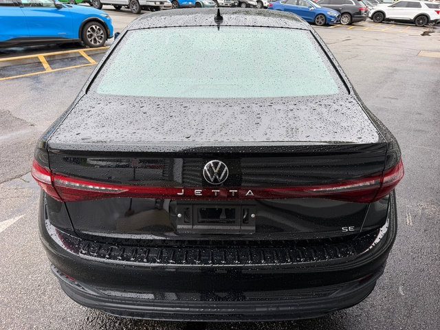 Used 2025 Volkswagen Jetta SE FWD image 6