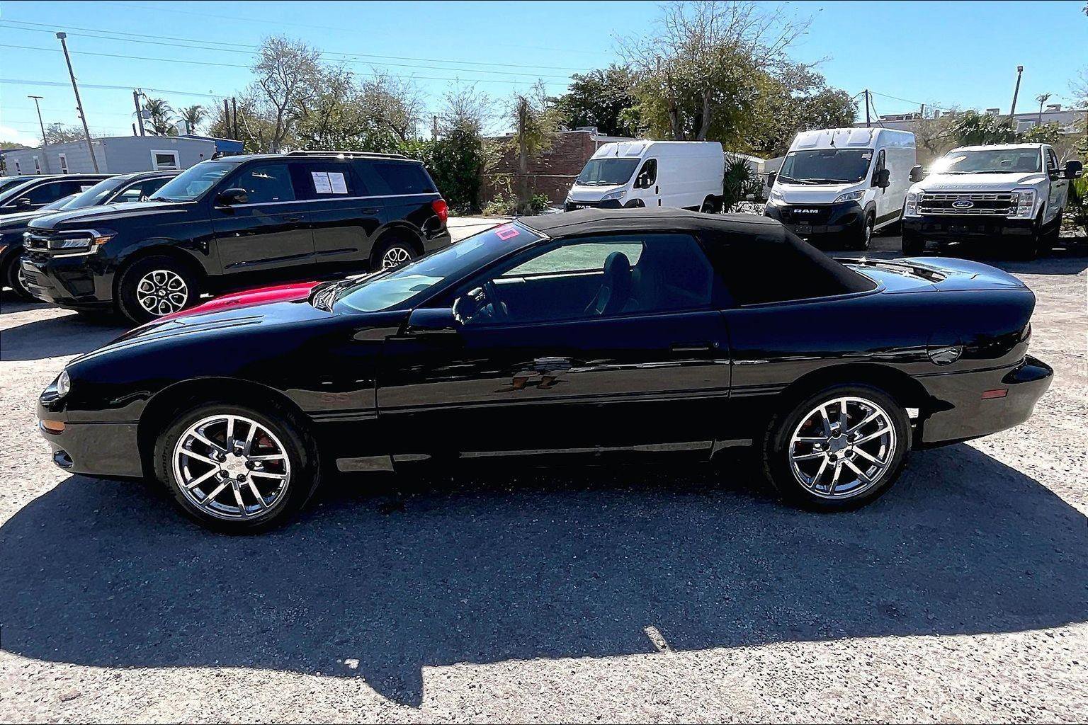 Used 2002 Chevrolet Camaro Z28 w/ SS Performance/Appearance Pkg RWD image 24