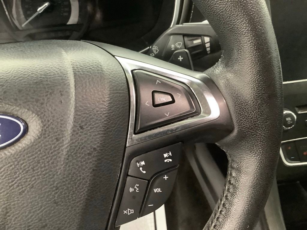 Used 2018 Ford Fusion SE w/ Fusion SE Technology Package image 15