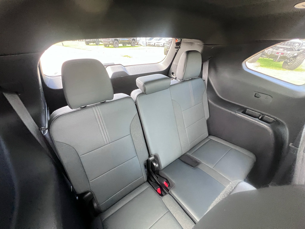 Used 2024 GMC Acadia AT4 image 12