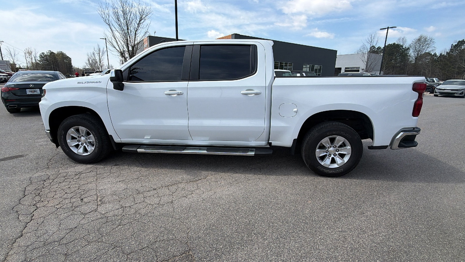 Used 2021 Chevrolet Silverado 1500 LT image 11