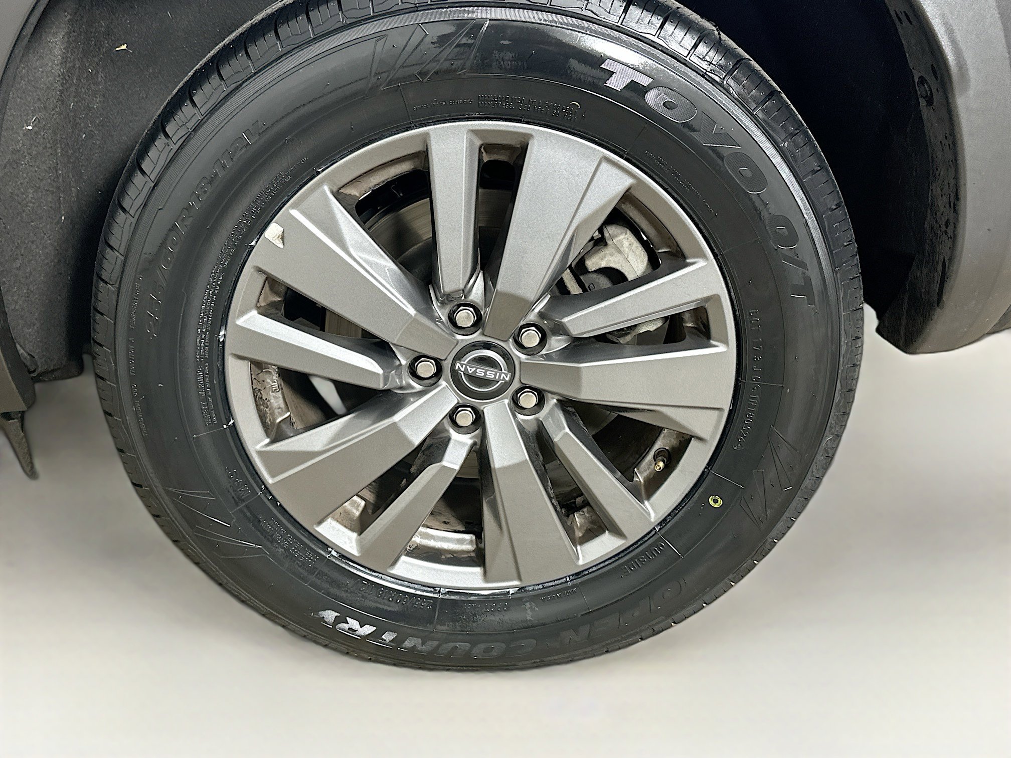Used 2025 Nissan Pathfinder SV FWD image 11