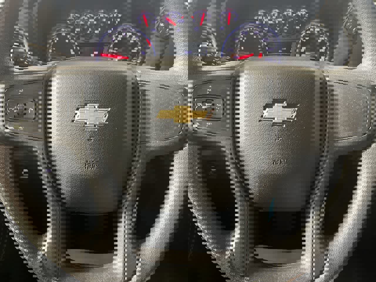 Used 2023 Chevrolet Silverado 2500 Custom w/ Custom Value Package image 16