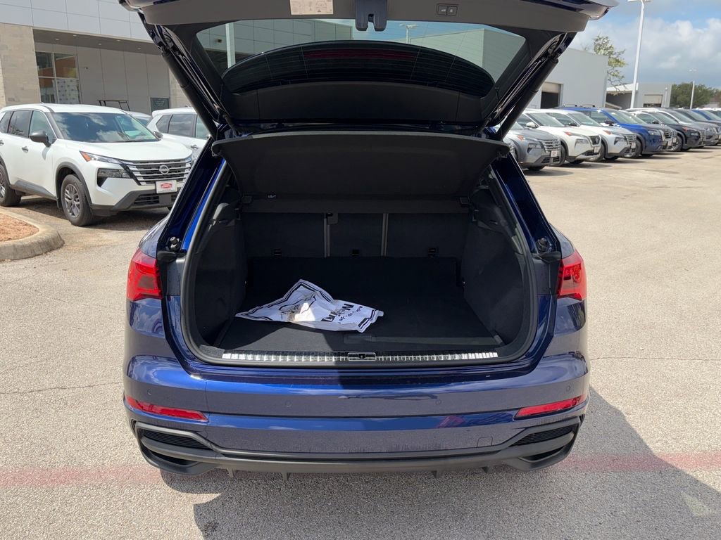 Used 2024 Audi Q3 2.0T Premium Plus w/ Premium Plus Package image 30