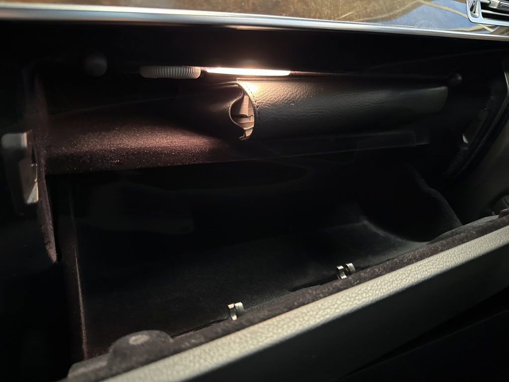 Used 2014 Mercedes-Benz E 350 4MATIC Sedan image 26