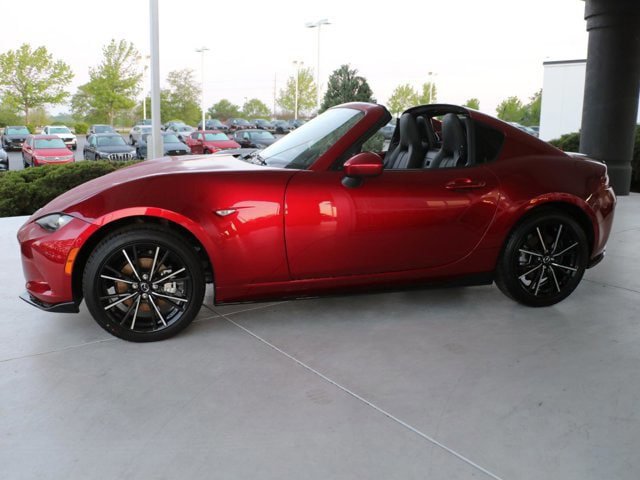 New 2026 MAZDA MX-5 Miata RF Grand Touring w/ Appearance Package RWD image 2