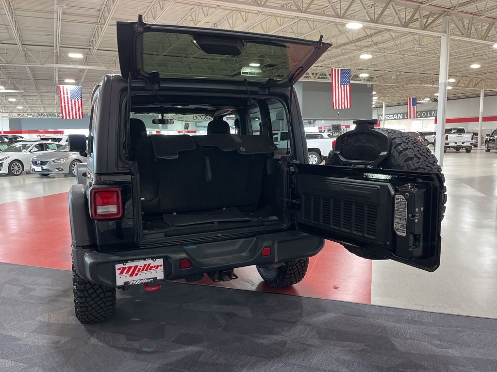 Used 2018 Jeep Wrangler Rubicon AWD/4WD image 15