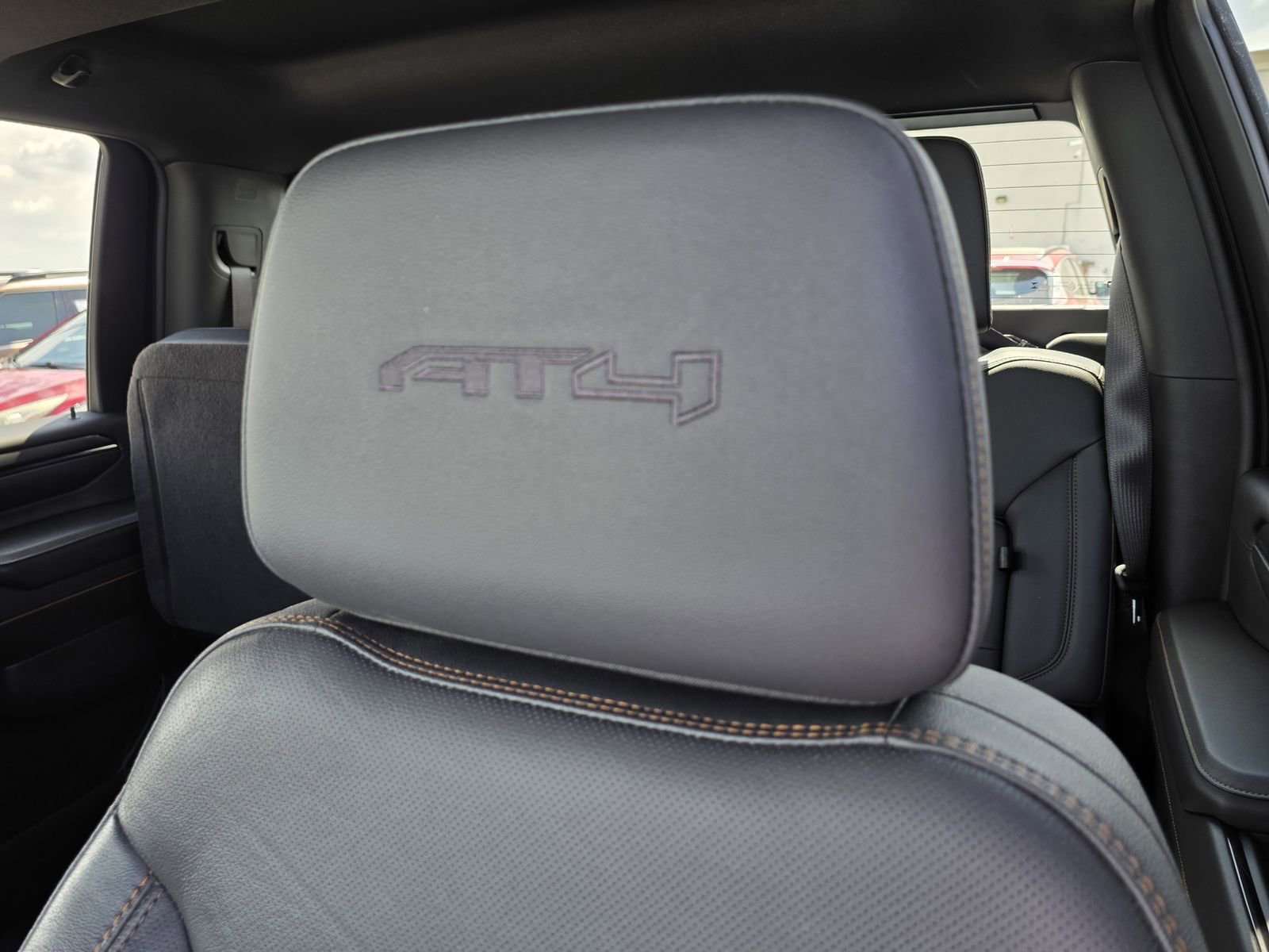 Used 2024 GMC Sierra 2500 AT4 w/ AT4 Preferred Package image 14