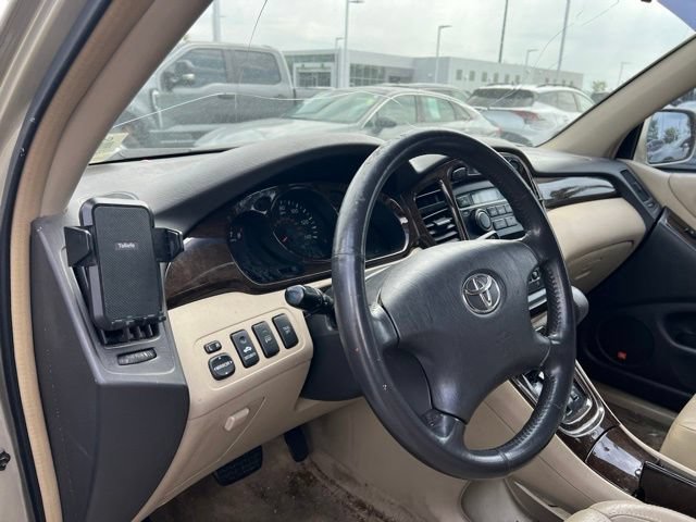 Used 2002 Toyota Highlander Limited w/ Leather Trim Pkg FWD image 9
