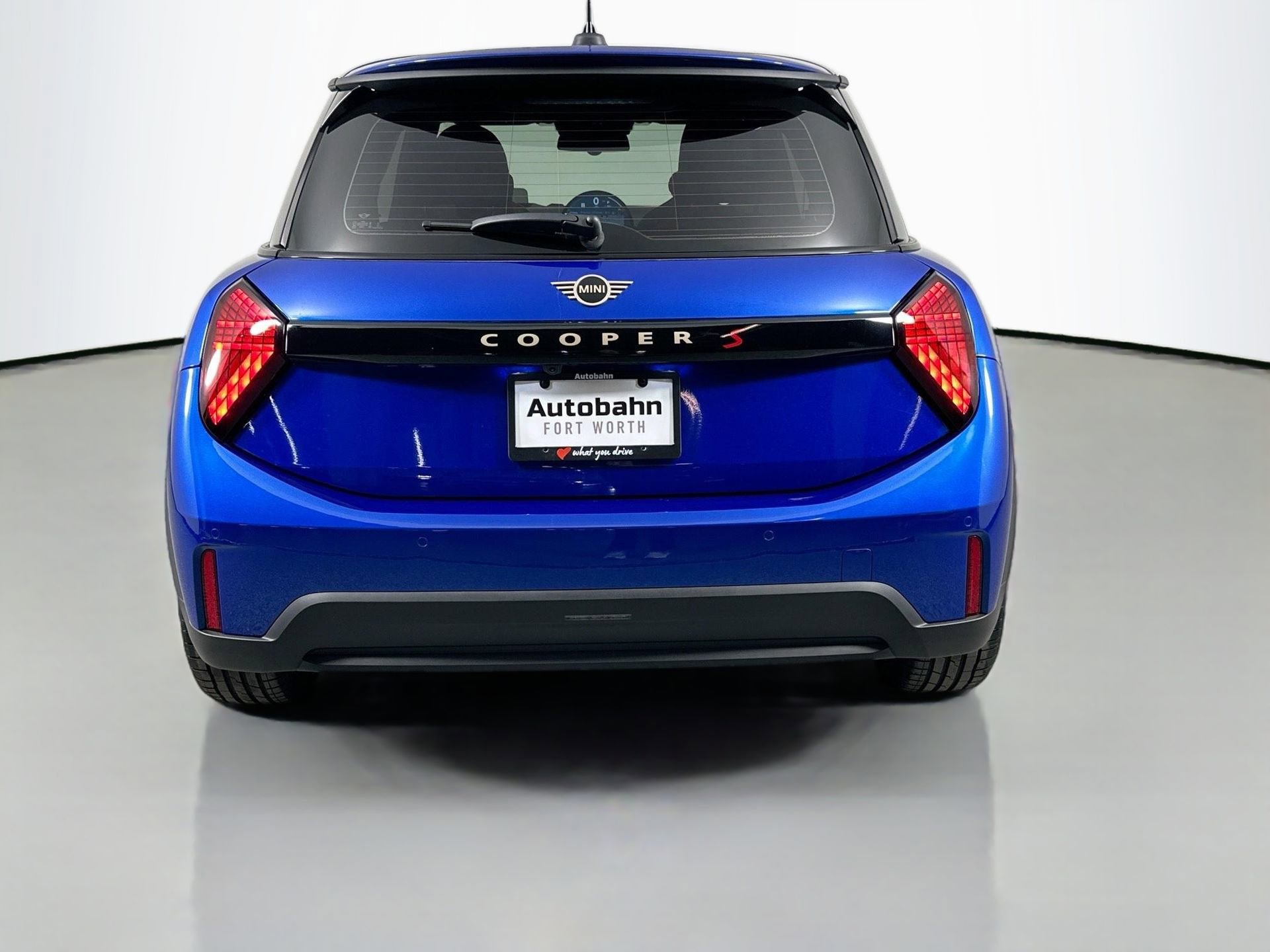 Certified 2025 MINI Cooper S image 7