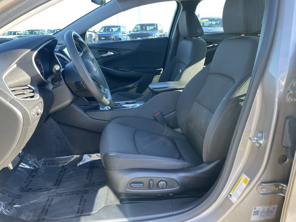 Used 2023 Chevrolet Malibu LT image 7
