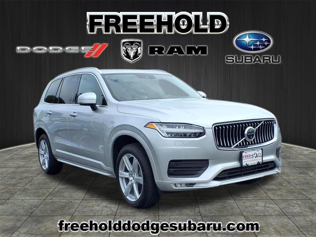 Used 2022 Volvo XC90 T6 Momentum