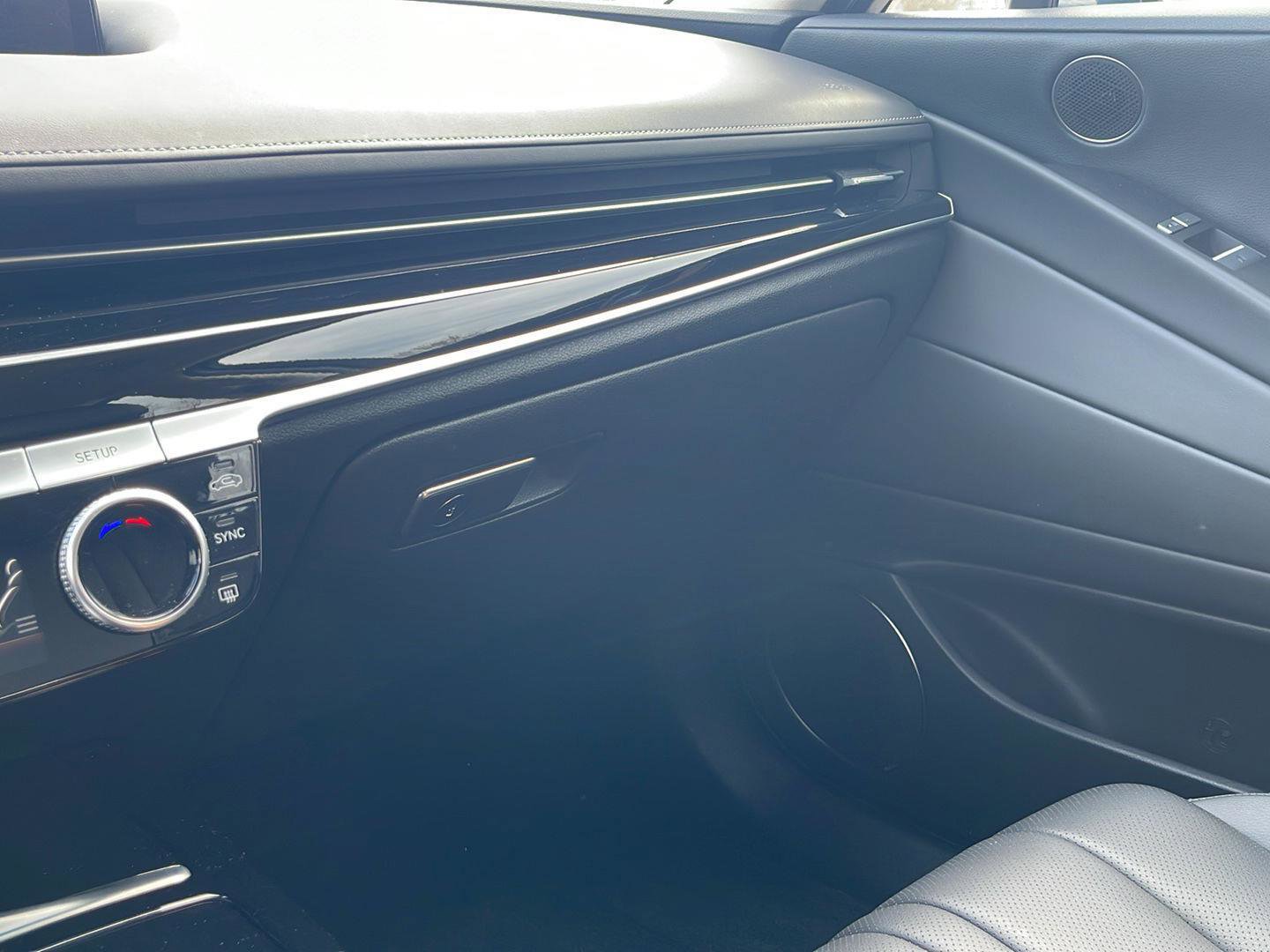 Used 2021 Genesis G80 2.5T image 32