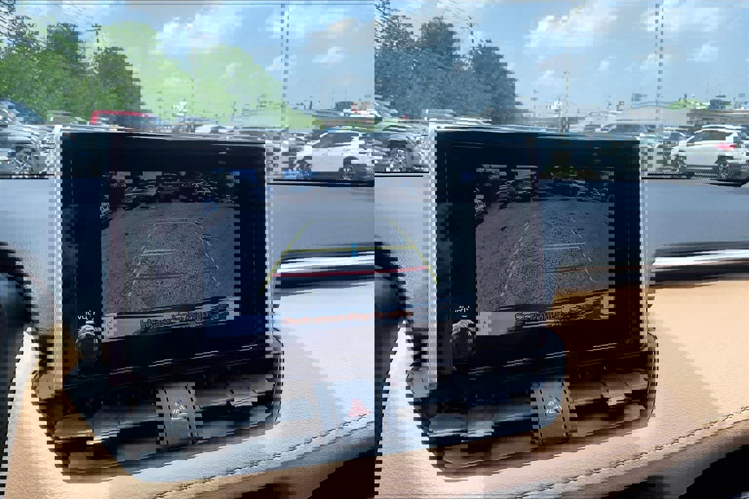 Used 2025 Toyota RAV4 LE AWD/4WD image 26