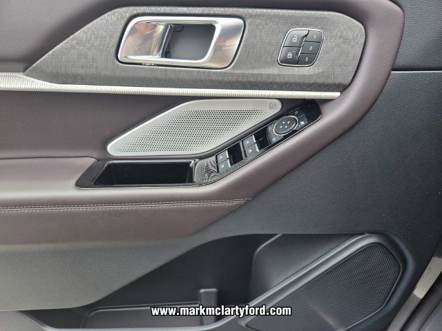 New 2026 Ford Explorer Platinum RWD image 22