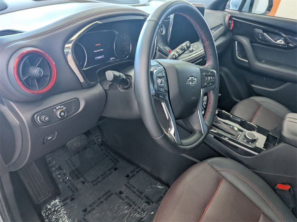 Used 2025 Chevrolet Blazer RS image 15