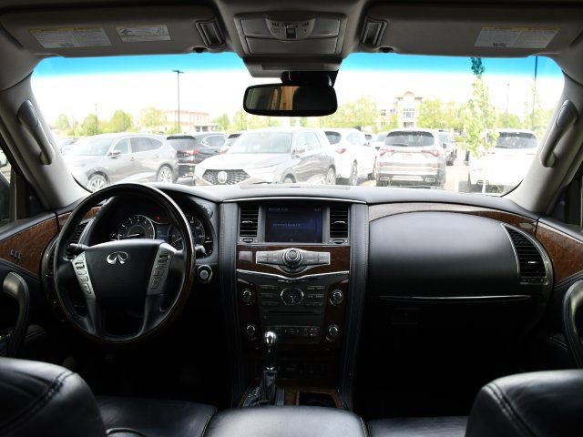 Used 2017 INFINITI QX80 4WD w/ Driver Assistance Package image 21